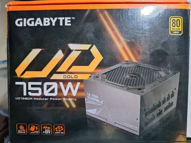 fonte de alimentação Gigabyte GP-UD750GM