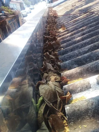 Calhas, manutenção e conserto de telhado