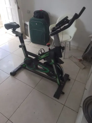 Comprei quando sofri um acidente e não usei mais 
