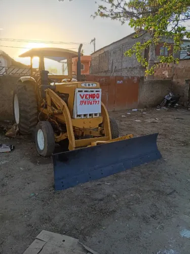 TRATOR CBT 1105 C/LAMINA DIANTEIRA