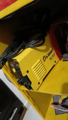 Vende-se máquina de solda e furadeira de inpacto