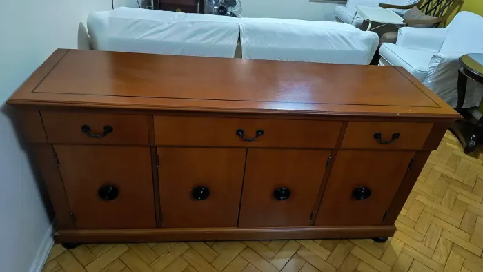 Buffet arca em ótimo estado, na cor mogno.