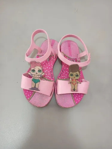 Lotinho de sandálias infantil número 29