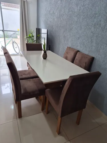 Mesa de Jantar com 6 Cadeiras - Conjunto Completo em Ótimo Estado