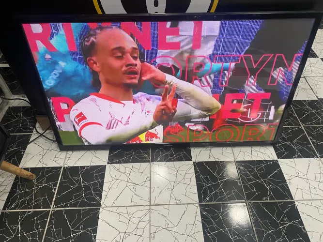 Vendo TV Samsung 55 polegadas 3d obs não é Smartv