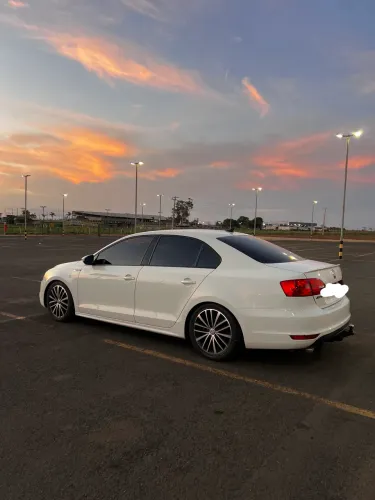 Volkswagen Jetta Highline 2.0 TSI 16V 4P Tiptronic 2013