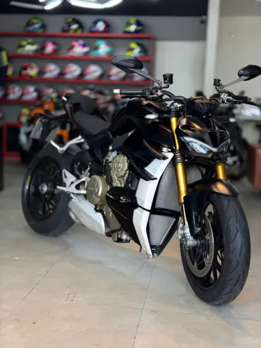 DUCATI STREETFIGHTER V4S 2023