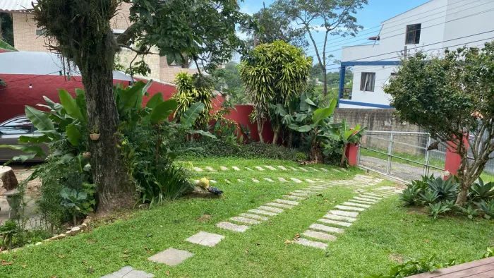 Estúdio duplex geminado