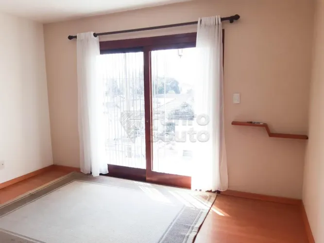 Apartamento Padrão em Pelotas