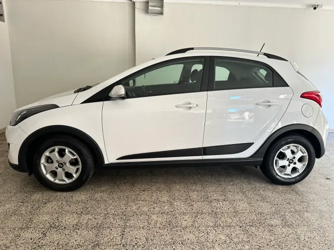 Hyundai HB20X Style 1.6 Flex 16V Mec. 2015