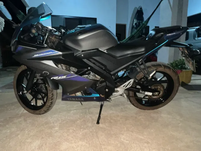 Vendo ou troco Yamaha R15