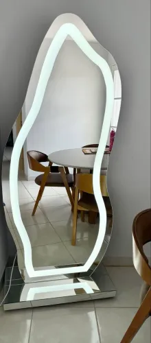 Espelho com LED MÓVEL ( temos 3 opções de modelos )