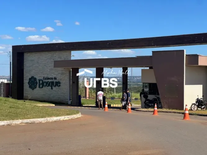 Lote em Chácara no Condomínio Estância do Bosque
