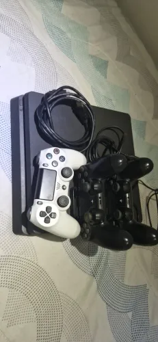 PS4 Slim 1TB Completo + 2 Controles + 14 Jogos Originais