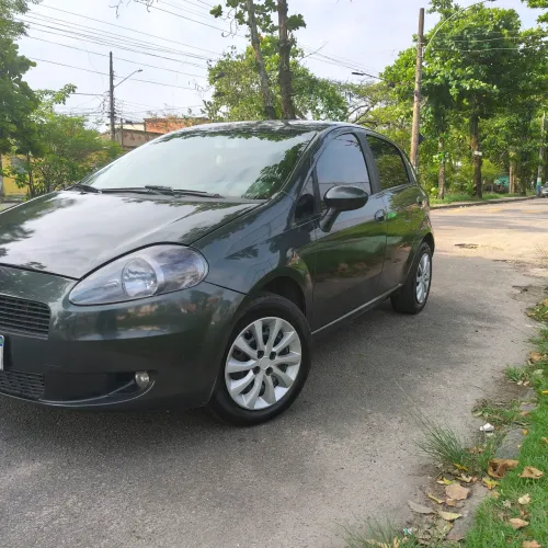 Fiat Punto Attractive 1.4 Fire Flex 8V 5P 2011