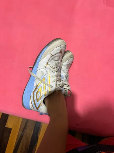 chuteira umbro kintsugi
