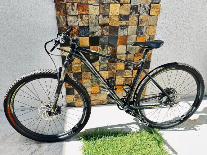 Scott Scale 970 Aro 29 Semi Nova - Pneus Pirelli Scorpion