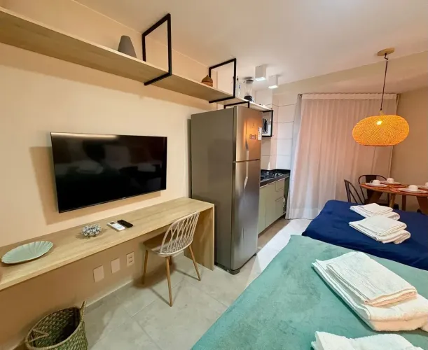 O imóvel está localizado na praia de Carneiros, studio com cozinha compacta e 2 camas de c