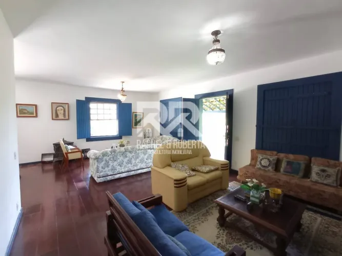 Casa de Fazenda Linear em Bairro Nobre