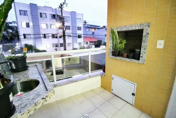 Oportunidade de venda em Florianópolis, no bairro Coqueiros.
