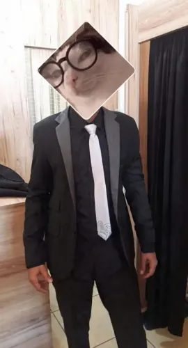 Vendo esse Paletó com a calça social mas o colete social,  usado poucas vezes,  novo