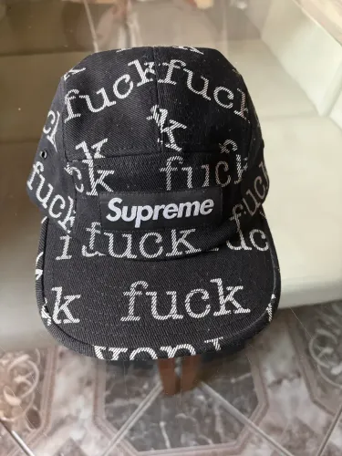 Boné Supreme