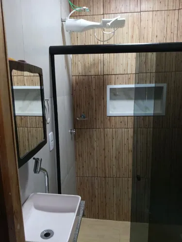 Casa 2 Quartos, Novinha, Ótimo Acabamento, NÃO PAGA CONDOMÍNIO, IPTU JÁ INCLUSO.