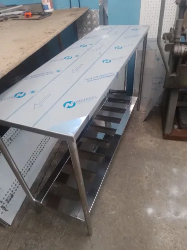Vendo bancada nova toda inox medida 1.50x50x90 