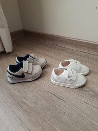Tênis Nike Original tamanho 19 e Pimpolho tamanho 17