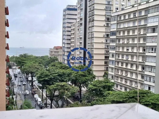 Apartamento alto padrão 3 dormitórios de frente 1 por andar 1 quadra da praia à venda no B