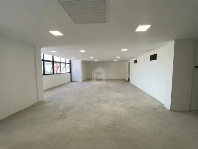 Lívia Machado Imóveis Vende e Aluga, Edifício Comercial de Alto Padrão na Praia do Canto -