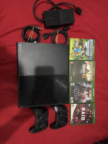 Vendo Xbox One Fat + Jogos + 2 controles (leia a descrição)
