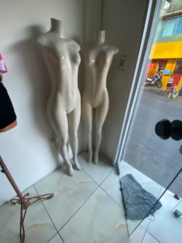 Manequim feminino
