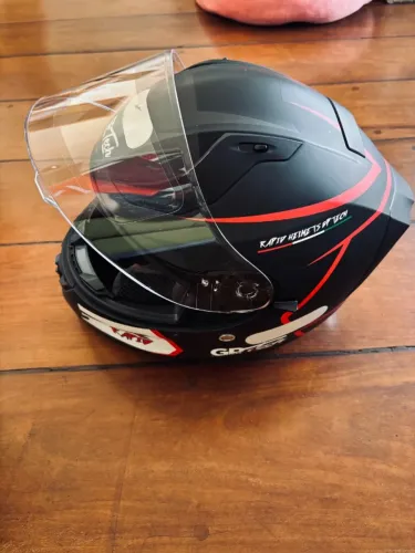 CAPACETE GP TECH TAMANHO 56