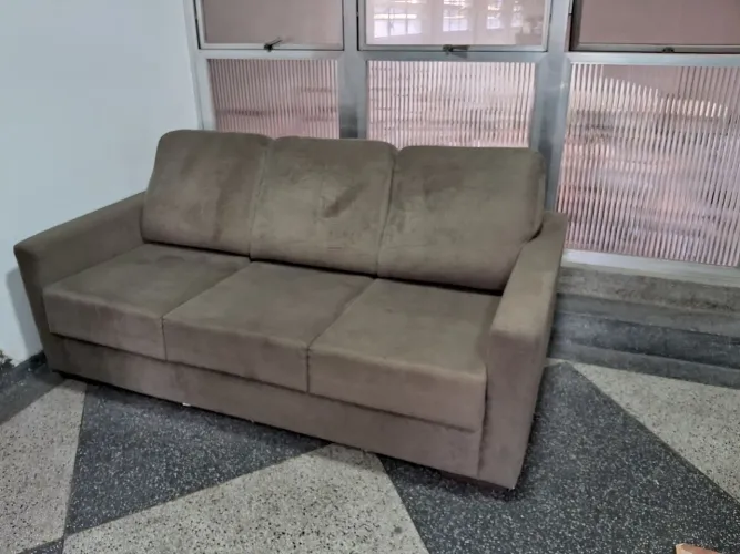 Sofá e cabeceira de cama