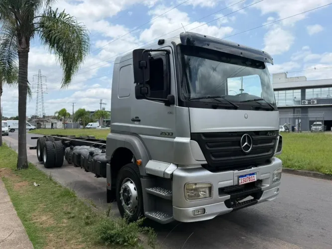 M. Benz Axor 2533 2012 6x2 chassi longo impecável 