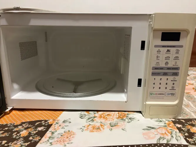Microondas 30l com manual e Nota fiscal 
