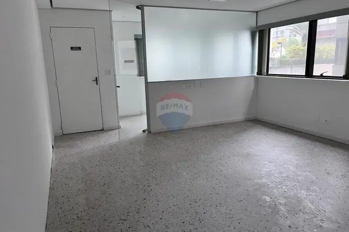 Sala Comercial Perdizes 46 m2 - Condomínio Heleno Tower