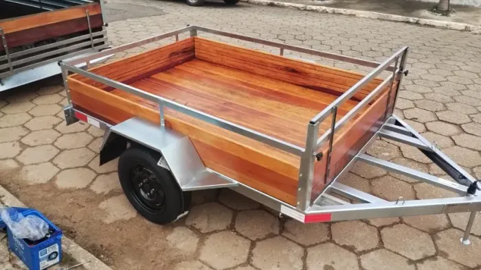 CARRETINHA FAZENDINHA NOVA DE FABRICA 100% GALVANIZADA