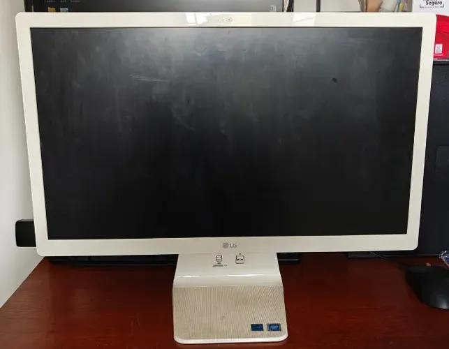 All in One LG 22v280