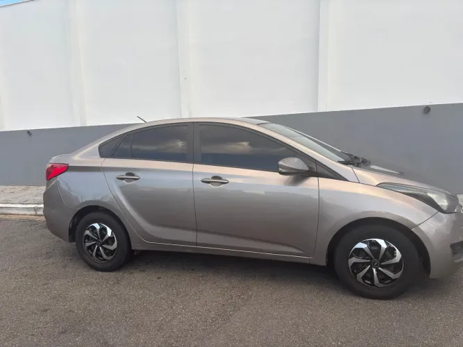 Hyundai HB20S C.style/c.plus1.6 Flex 16V Aut. 4P 2016