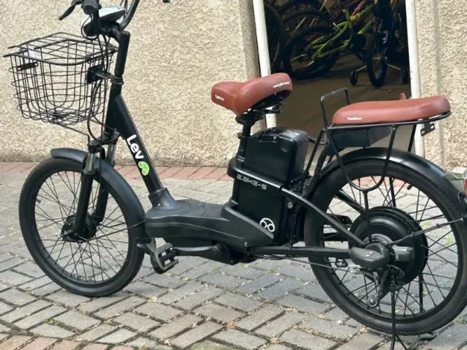 Vendo bicicleta elétrica marca Lev E-BIKE S