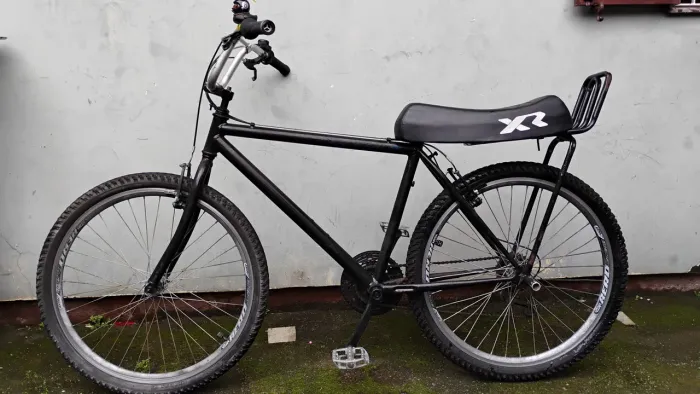 Vende-se bike montadinha aro 26.