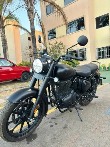 Royal Enfield Classic 350 - Apenas 6.000 km, Revisões na Concessionária (Impecável)