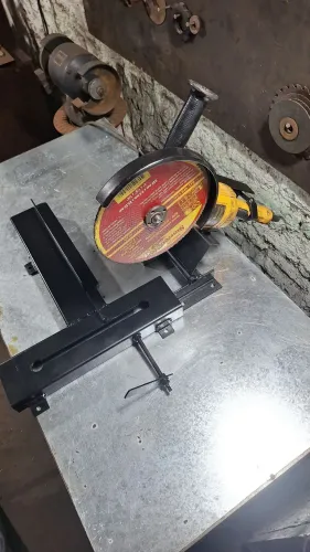 Lixadeira com suporte