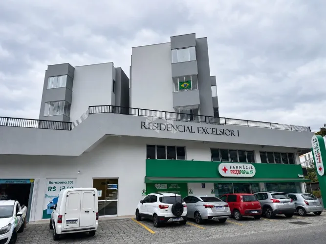 Apartamento com Garden de 100 m² à venda em Capoeiras 3 dorm de 176 m² - Florianópolis - S