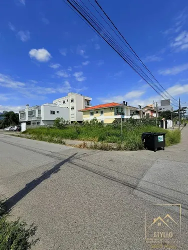Excelente Terreno de Esquina com 375,57m² Nova Palhoça - SC