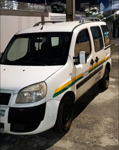 Fiat Doblo ELX 1.4 MPI Fire Flex 8V 4P 2011