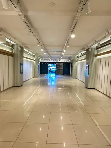 Urbanique Imoby J-1473 Aluga Loja Comercial de 500m² no Padré Eutíquio