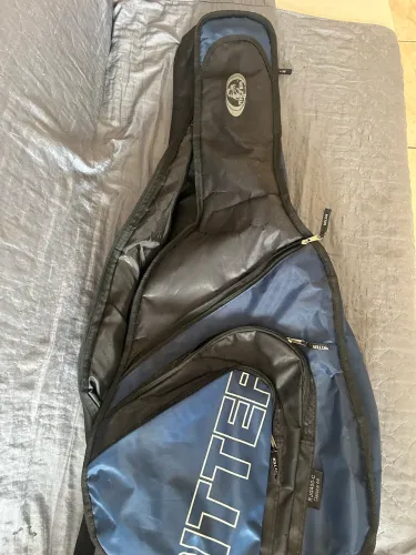 Kit Case violão Ritter RJG400-C Classical 4/4 + Apoio pé violão Torelli